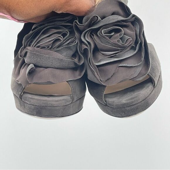 Valentino Grey Suede Floral Ruffle Slingback Platform Stiletto Heels US 7.5 - Picture 14 of 16